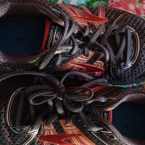 Brook shoes